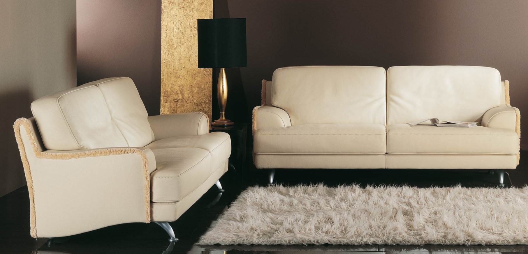Мебель из искусственной кожи пользуется популярностью и используется в современных интерьерах