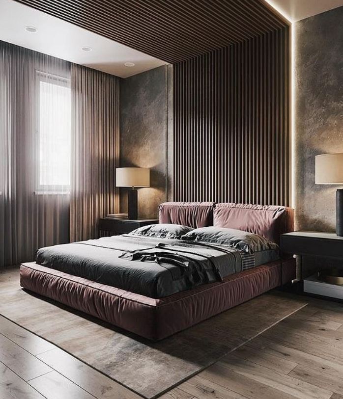 Приятные приглушенные оттенки, правильная подсветка и минималистичная обстановка создают интимную обстановку в спальне