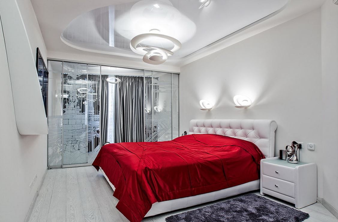 Лаконичный дизайн спальни в стиле хай-тек
