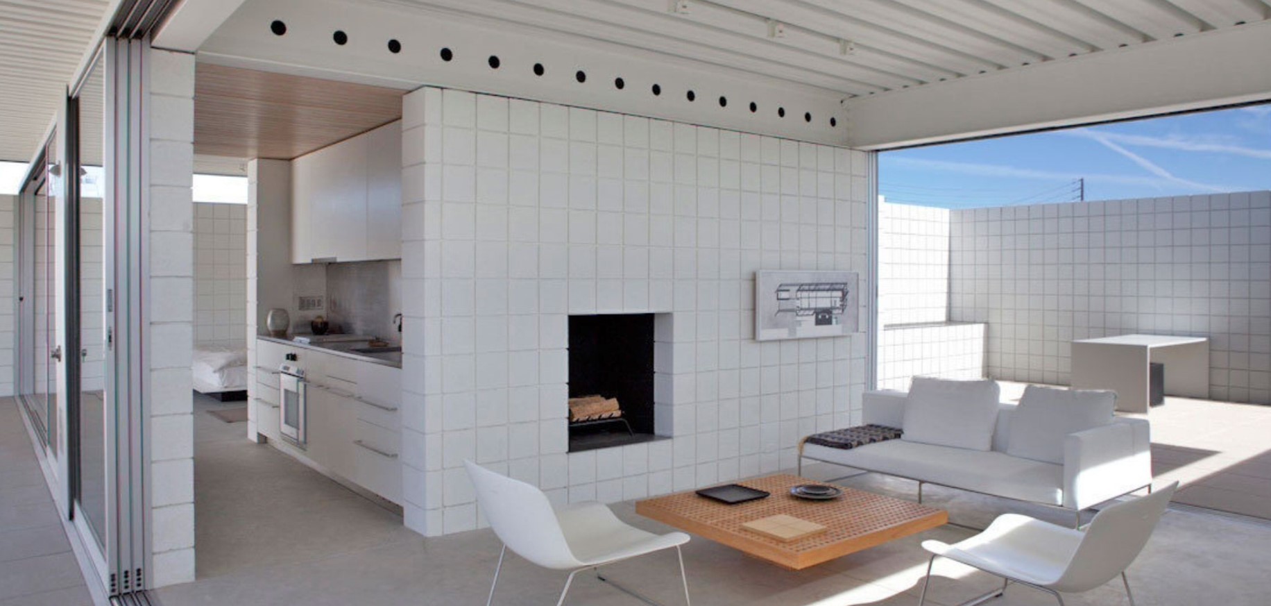 Алюминиевые потолки подходят по современный стиль интерьера