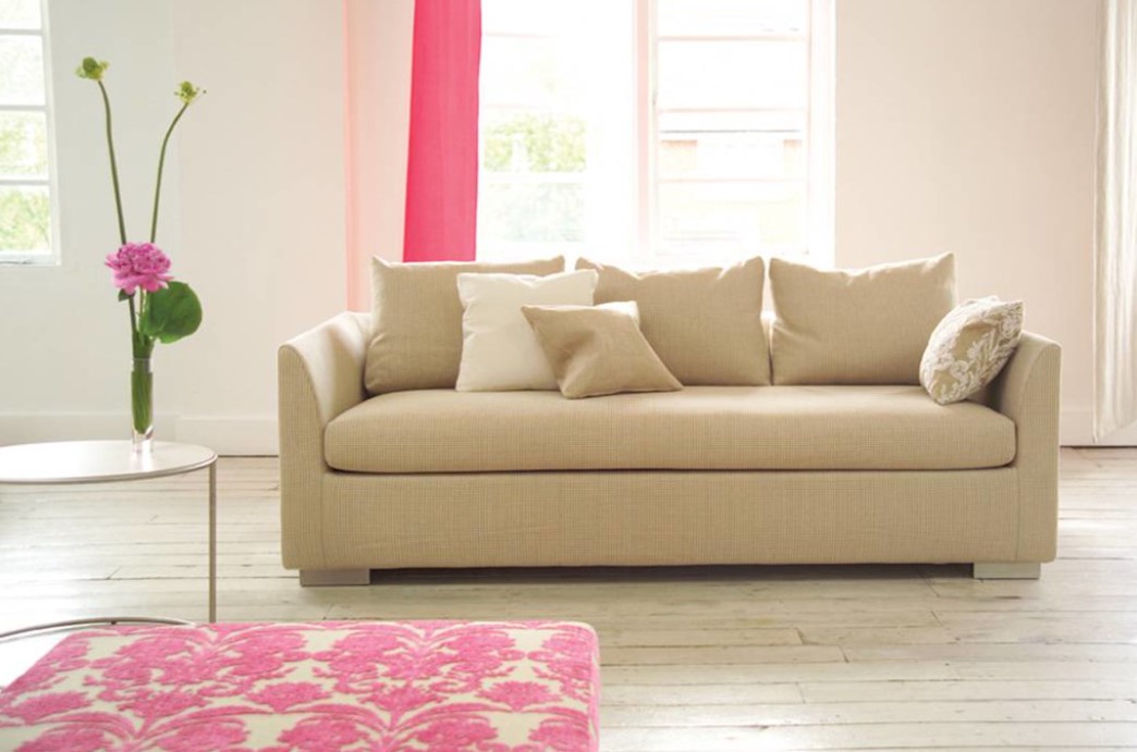 В сложенном виде диван позволит сэкономить полезное пространство в комнате