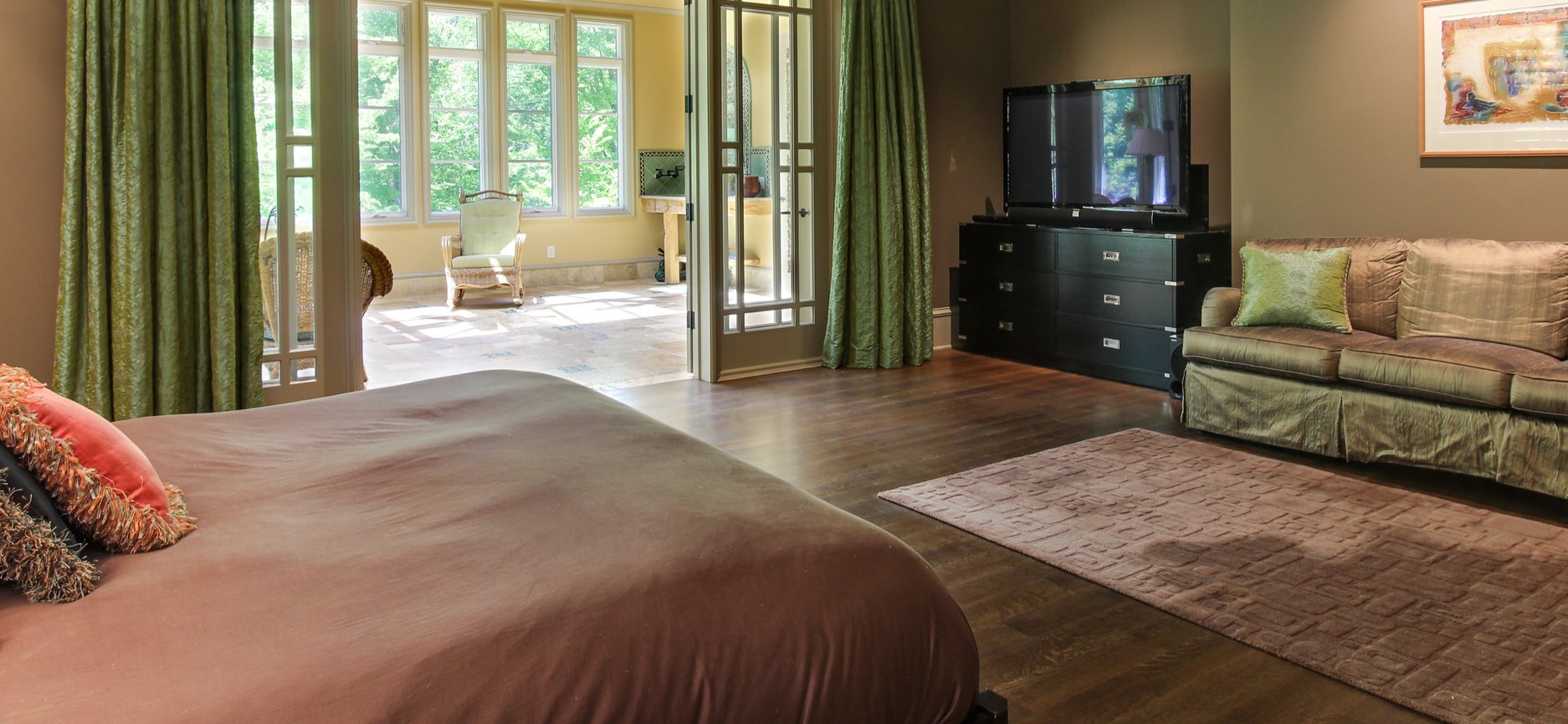 Спальня, оформленная по фен-шуй, поможет быстрее расслабиться перед сном