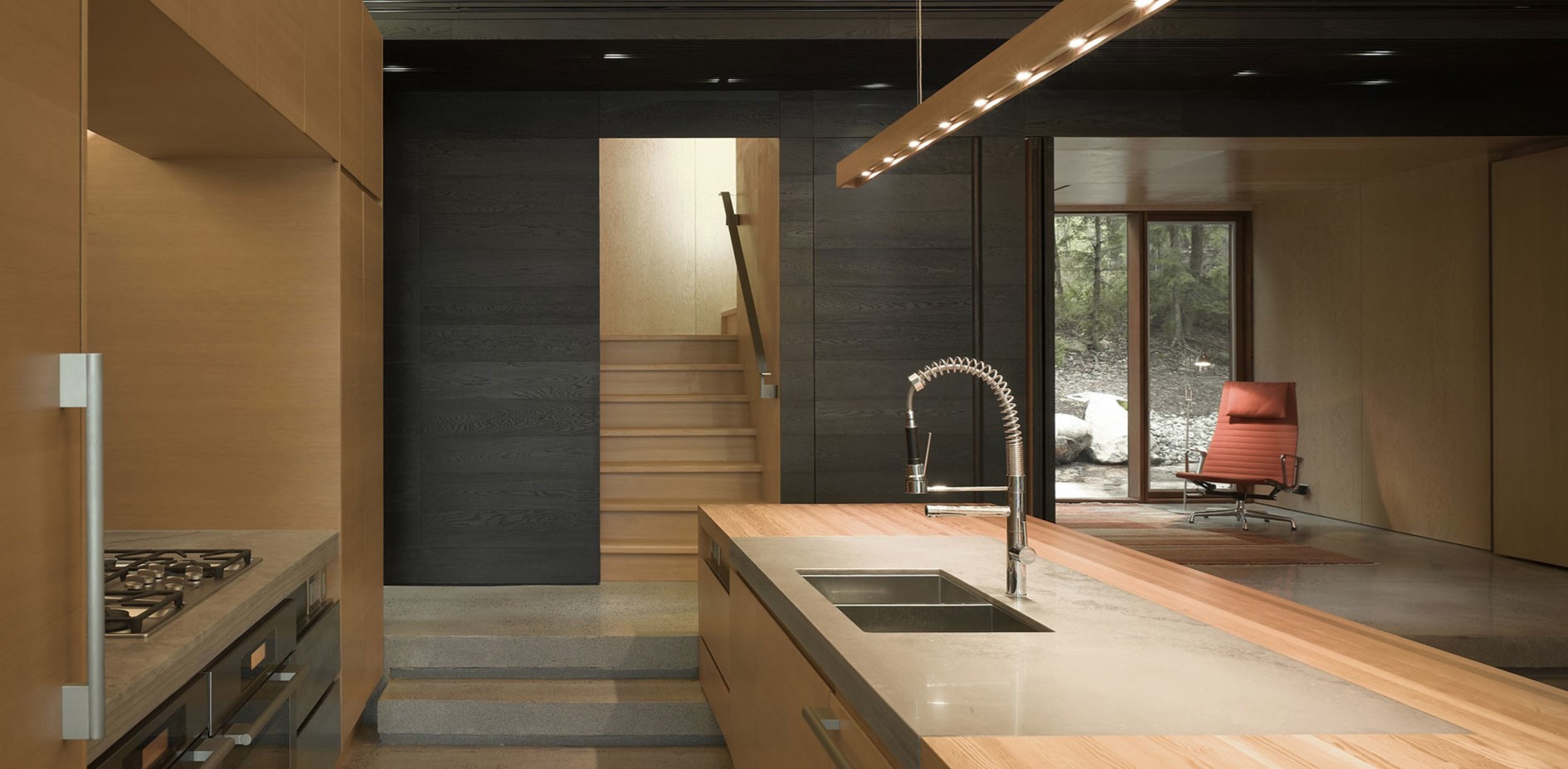 Современный интерьер кухни, оформленный с элементами стиля лофт