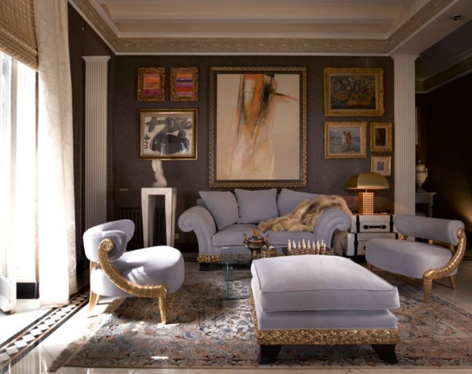 Мягкая мебель цвета лаванды в интерьере гостиной