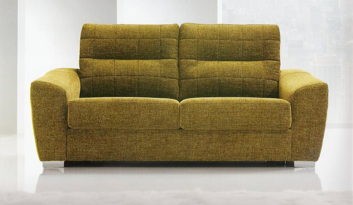 Гобеленовая обивка дивана устойчива к внешнему воздействию