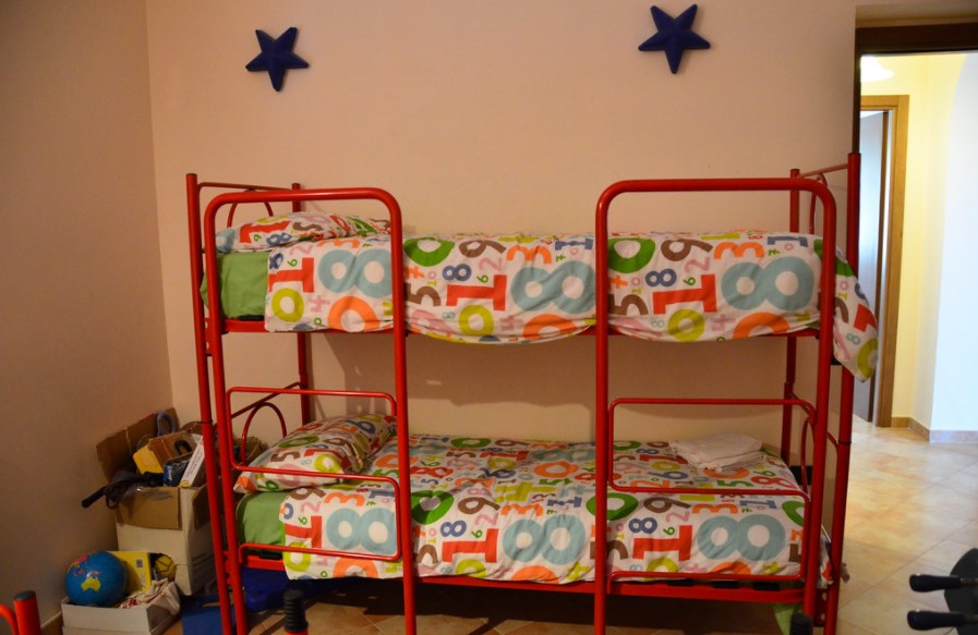 Яркое постельное белье украсит детскую комнату