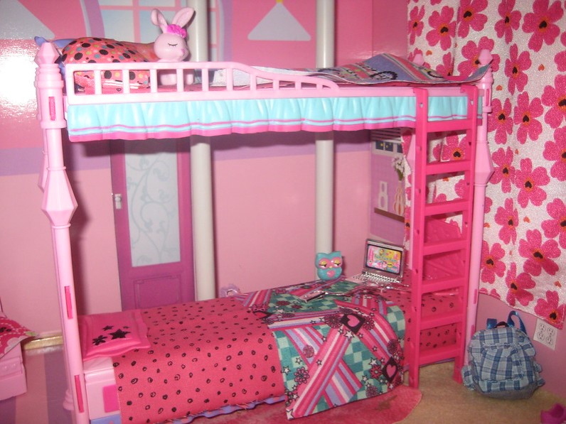 Розовая комната для маленьких девочек