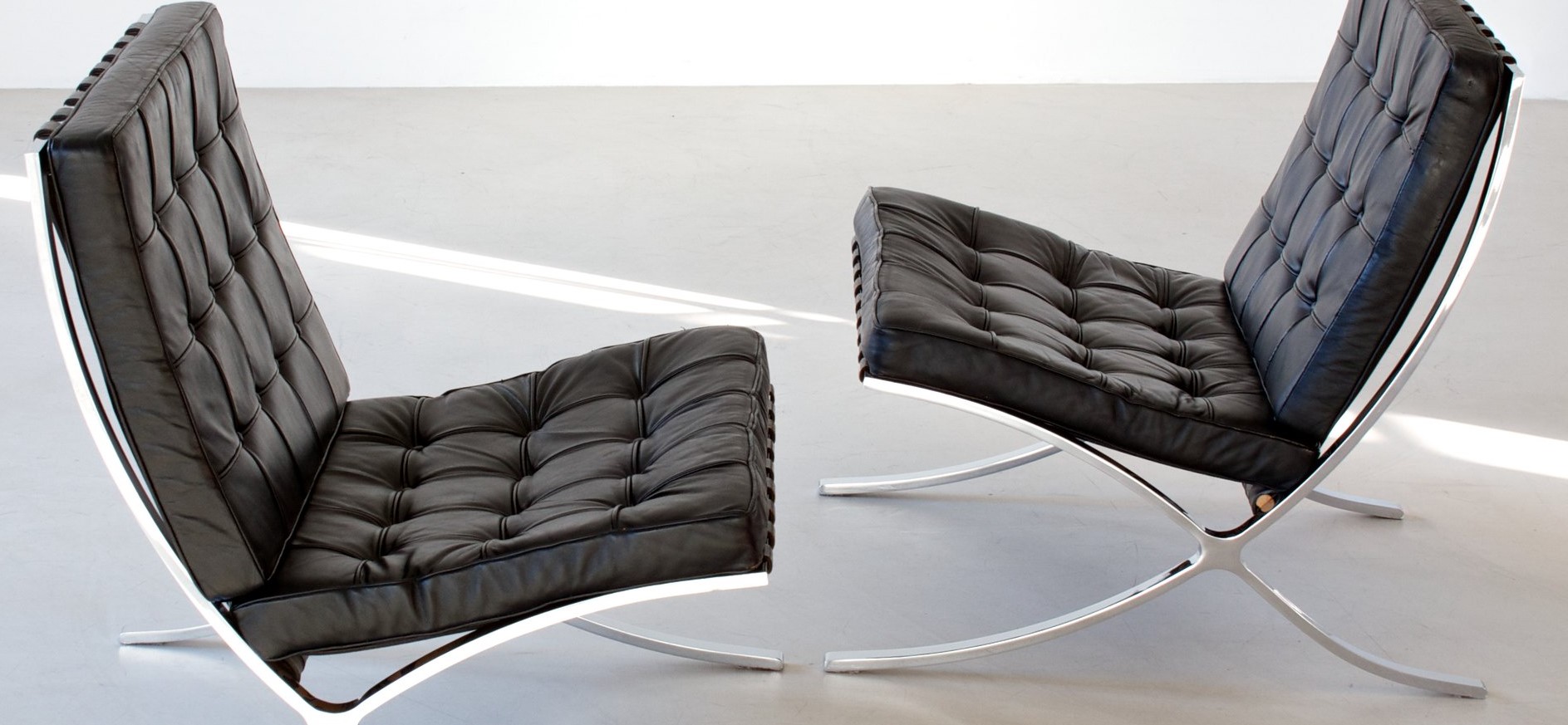 Кресло «Барселона» в современном интерьере: сочетание со стилями лофт, минимализм и модерн