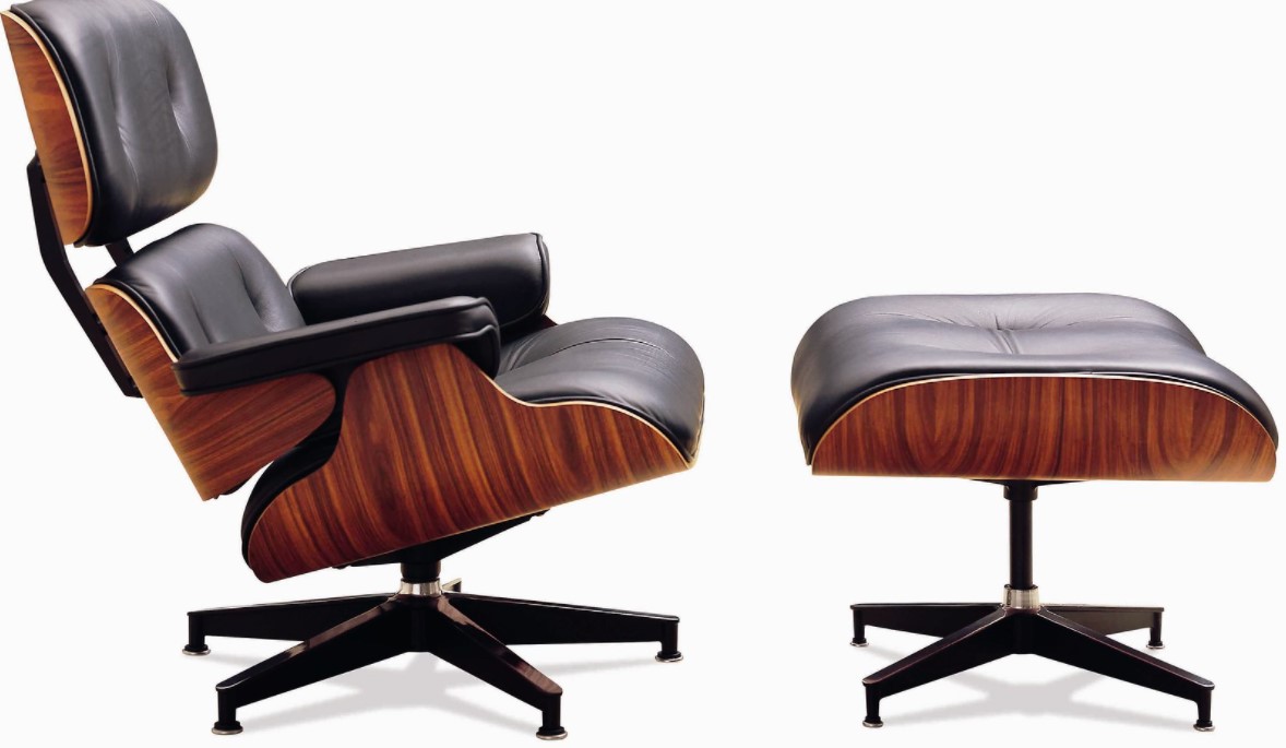 Кресло Eames Lounge Chair обязательно дополняется удобной подставкой для ног
