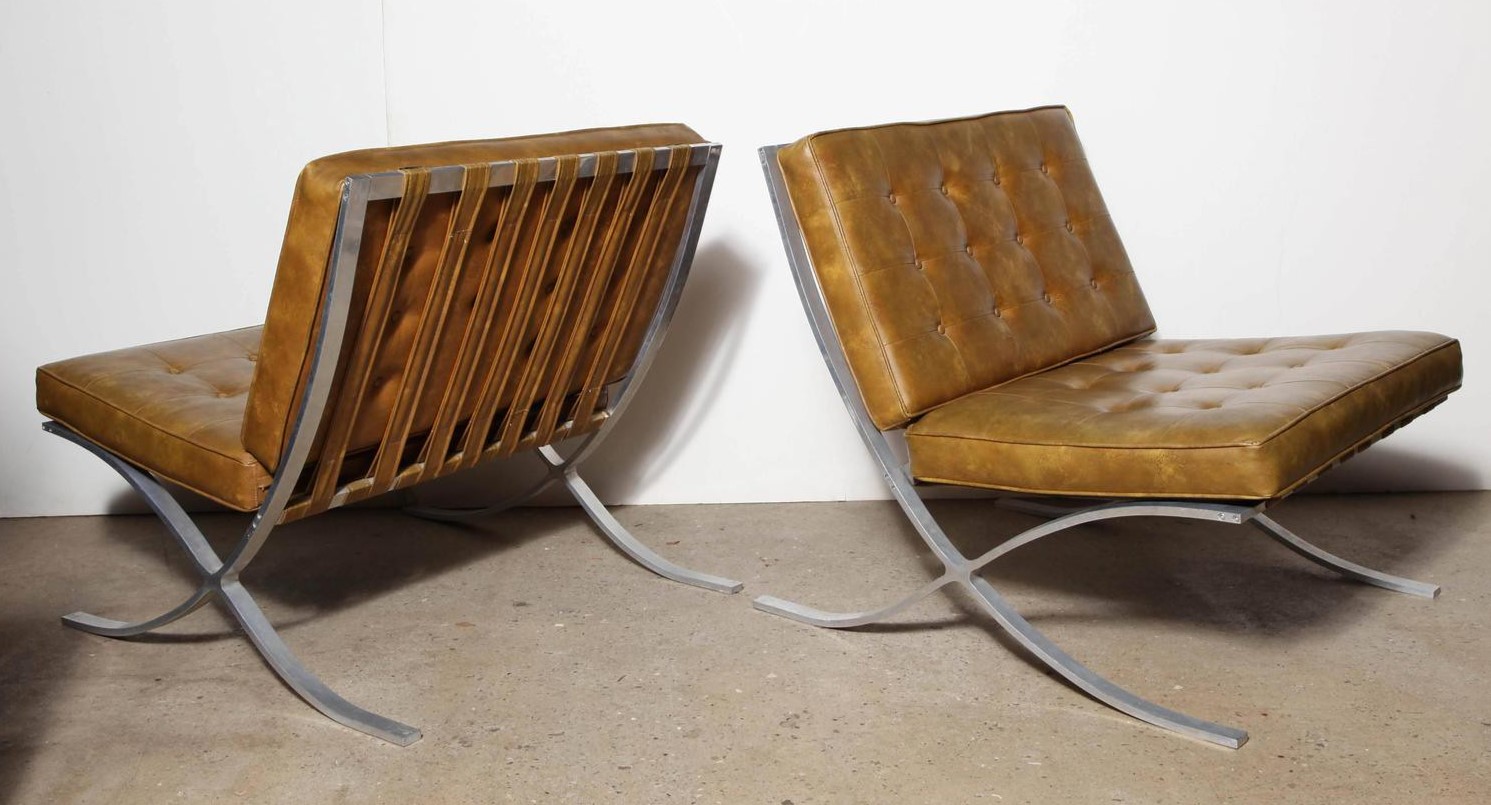 Дизайнерские кресла можно разместить спинками друг к другу