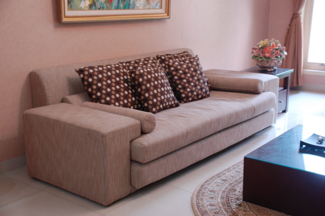 Обивку дивана можно подобрать под цвет стен