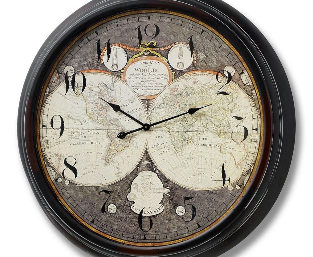 Оригинальные часы в виде карты мира