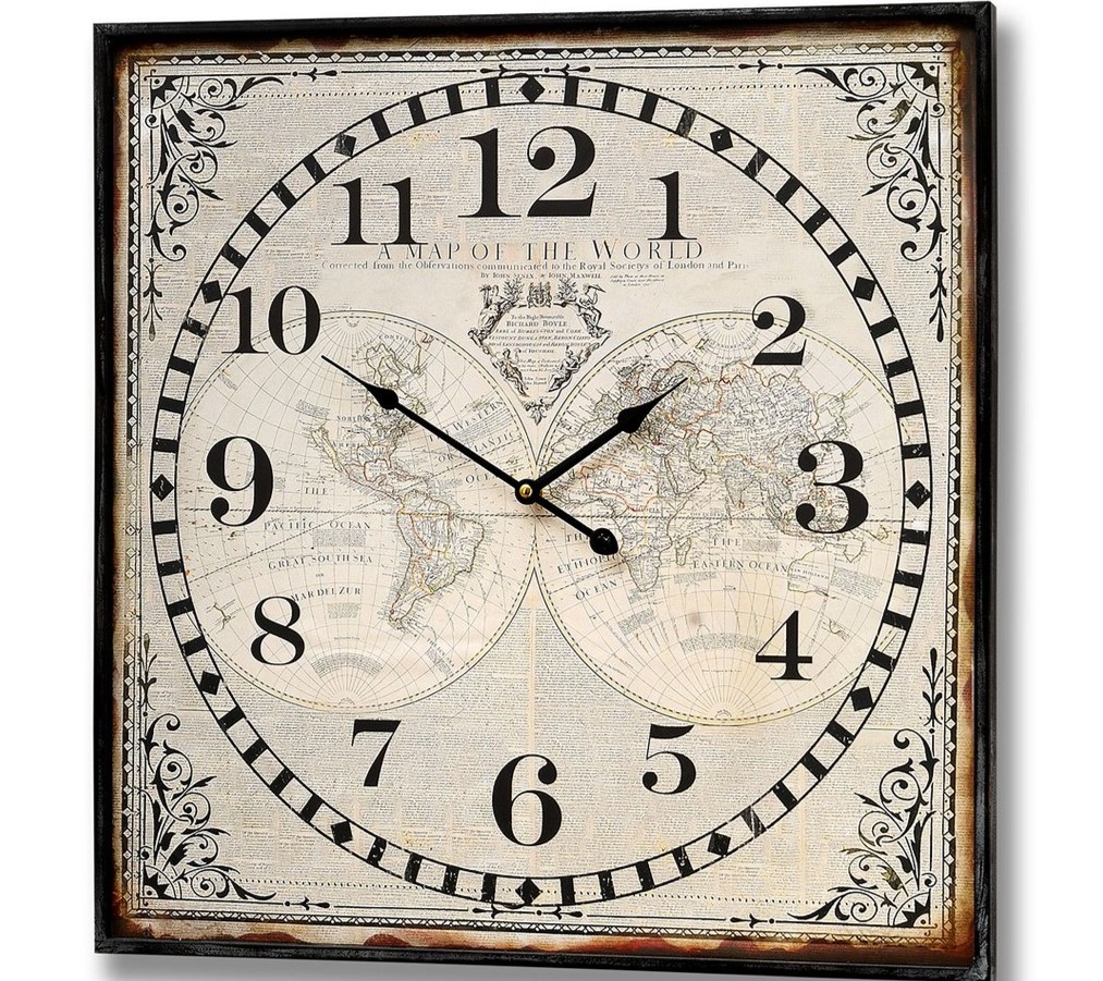 Квадратные часы со старинной картой отлично дополнят классический интерьер
