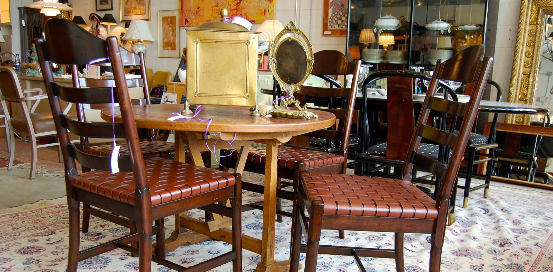 Венские стулья использовались в кафе и ресторанах
