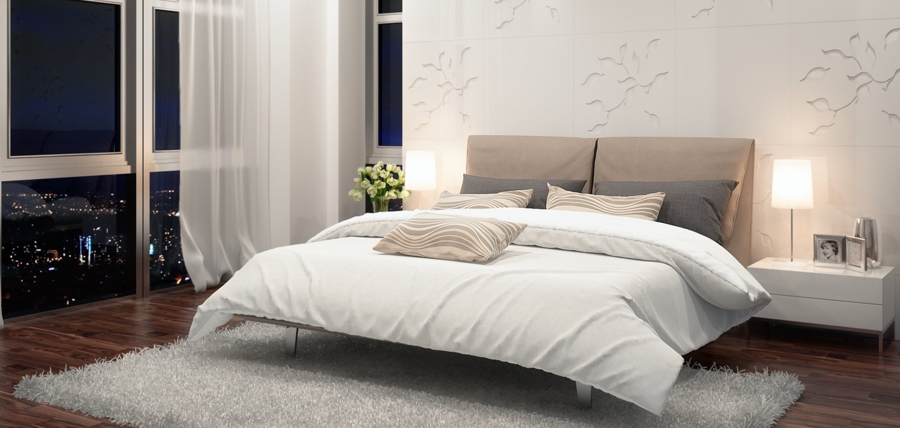 Возле кровати можно постелить стильный ковер для создания уютной атмосферы в спальне