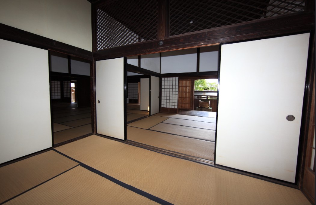 В отделке японских комнат используются качественные натуральные материалы