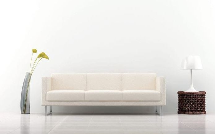 В стиле минимализм: молочный кожаный диван