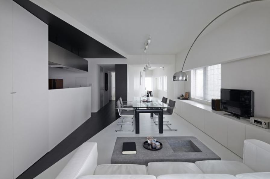 Бело-черный интерьер в стиле hi-tech
