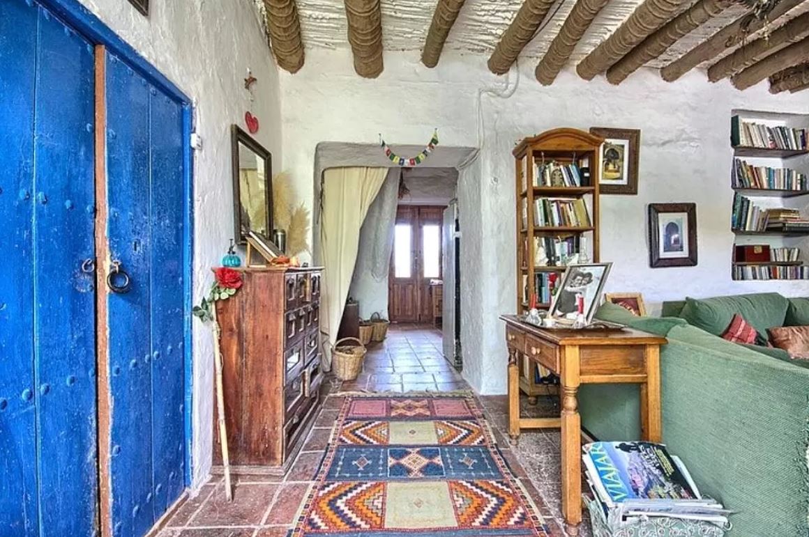 Домотканые коврики часто встречаются сельских домах Испании