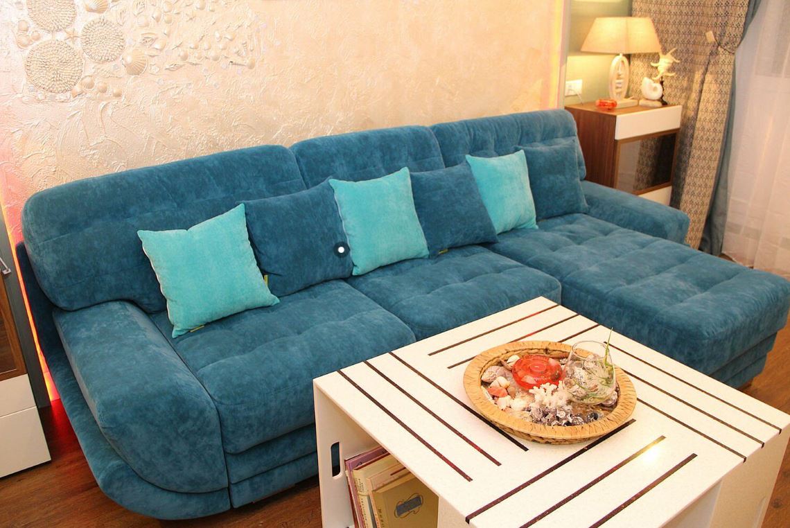 Угловой диван с наполнителем холлофайбер
