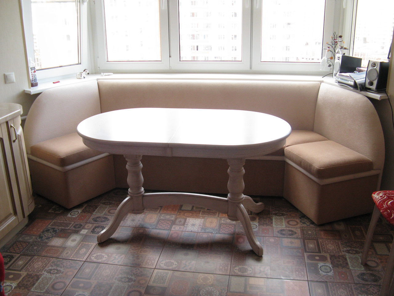 кухонный диван для круглого стола