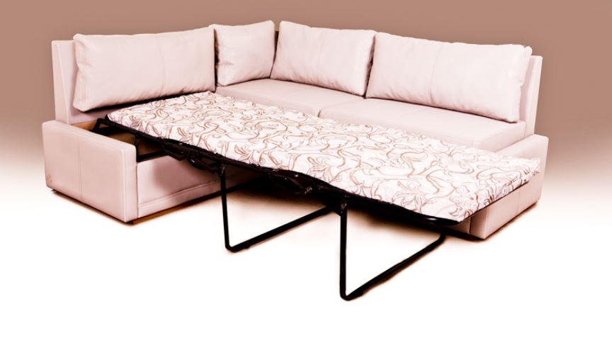 Угловой диван с раскладушкой в узкой части подойдет для кухни или прихожей